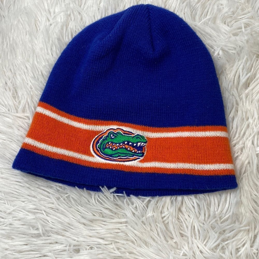 Top Of The World Florida Gators Official NCAA Embroidered Logo Beanie Hat